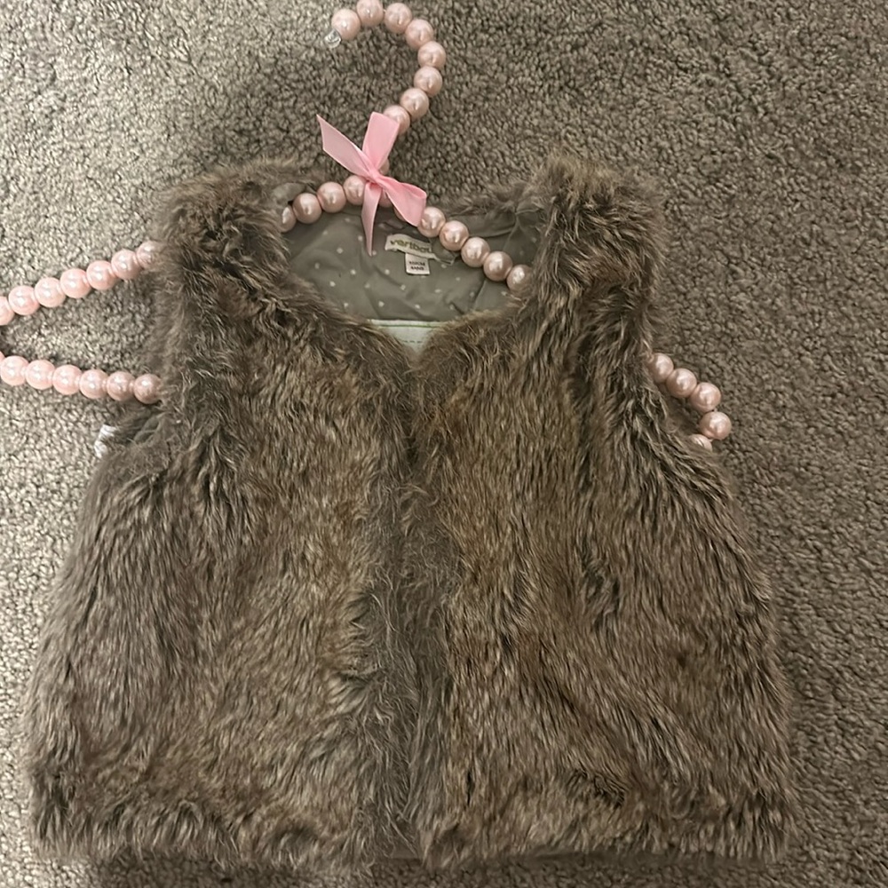 fur vest size 4T